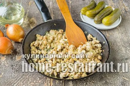 Chiftelele din foietaj cu brânză, carne de pui și cartofi (pateu) Torte foetaj cu brânză, carne de pui și cartofi