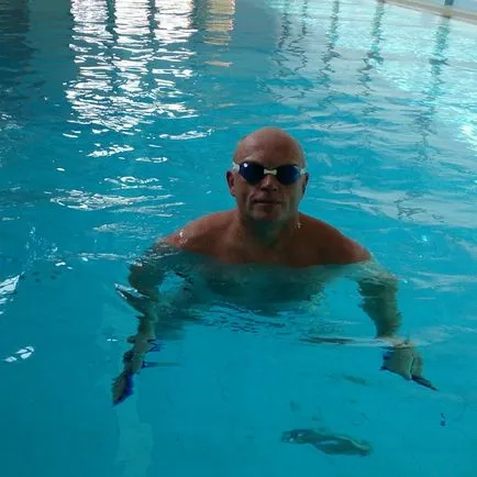 Înot în piscina beneficiile si dauneaza