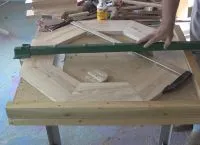 Stand pentru flori din lemn cu mâinile lor (lor) Stand pentru flori din lemn cu mâinile lor