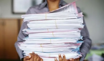 Un pașaport - prin intermediul serviciilor publice, care documentează viața