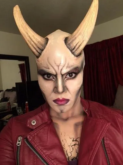 Încercați din nou foarte bine, o mulțime de idei pentru machiaj de Halloween de machiaj și fete obișnuite (foto) (make-up artisti) Încercați din nou foarte bine, o mulțime de idei pentru machiaj de Halloween de machiaj și fete obișnuite (foto)