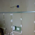 Walkthrough șorț pe gresie de bucătărie cu mâinile lor