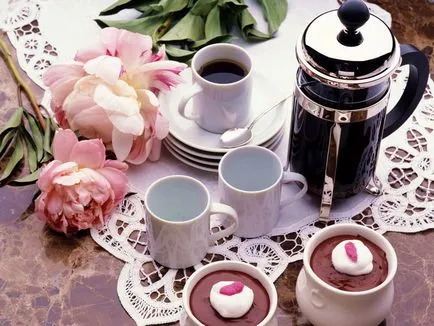 Reguli de eticheta cum a servi ceai și cafea