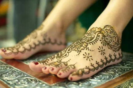 Fotografii (tatuaj) henna pe mana la domiciliu - viața amoroasă