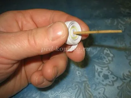 Daisies în tehnicile quilling