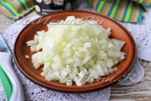Salata cu straturi de pui și ciuperci, reteta cu o fotografie