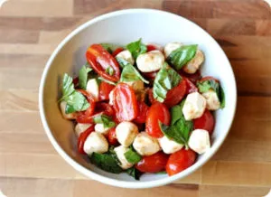 Salata cu rosii, branza si cherry usturoi rețete fetaksoy, feta