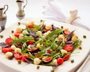 Salata de calmari cu retete de castravete și ou întruchipările (salata de ou cu calmari și castravete) salata Calamar cu opțiuni de castraveți și ouă rețete