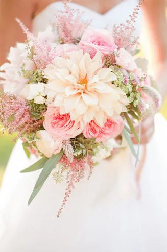 buchet de mireasa roz imagine
