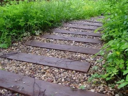 Cărări de grădină din lemn (35 poze), placi, piatra, beton si pavaj din plastic cu mâinile ce