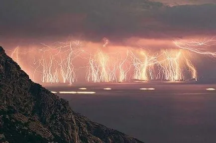 Cele mai neobisnuite fenomene naturale (plaje luminoase ale Maldive) Cele mai neobișnuite fenomene naturale