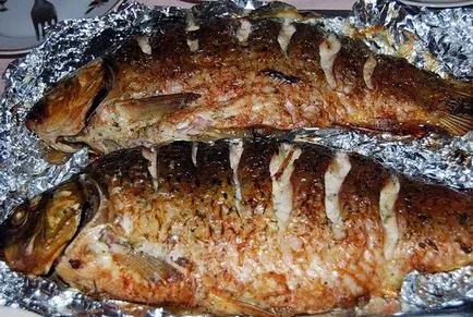 Carp, coapte în cuptor pentru cele mai bune rețete de pește suculent și gustos în folie (gătit) Carp, coapte în cuptor pentru cele mai bune rețete de pește suculent și gustoase în folie
