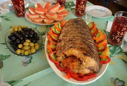 Carp, coapte în cuptor pentru cele mai bune rețete de pește suculent și gustos în folie (cuptor) Carp, coapte în cuptor pentru cele mai bune rețete de pește suculent și gustoase în folie
