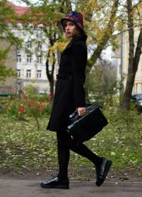 Din ceea ce sa poarte pantofi de piele de brevet pentru femei (uzura) Din ceea ce sa poarte pantofi de piele de brevet pentru femei