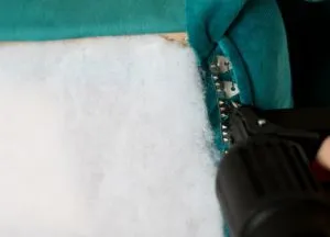 Cum de a actualiza un scaun vechi, cu mâinile