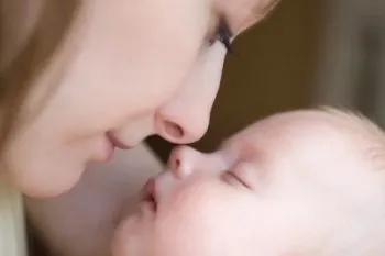 Cum de a face cu un nou-născut (după fiecare hrănire) Cum de a face cu un nou-născut
