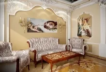 Muluri în interior pentru a separa tapet ca lipici pe perete, decorarea și foto este împărțit