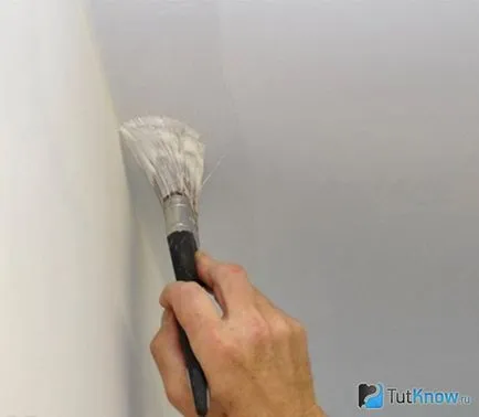 Instalarea grinzi pe tavan cu mâinile sale (cum să bată grinzi vechi) Instalarea grinzi pe tavan, cu mâinile sale