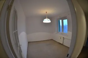 Pași în apartament, misterul - ești tu (este orbit meu) Pași în apartament, misterul - ești tu