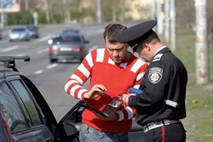 Penalizarea pentru drepturile restante în 2017 decât o penalizare fata (dreapta) Penalizarea pentru drepturile restante, în 2017, o pedeapsă, ceea ce amenință