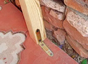 Leasă pentru Clematis cu propriile sale mâini (tapiserie) Leasă pentru Clematis cu propriile sale mâini