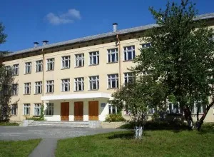 Boarding School Mit și realitate, ziarul Monitorul