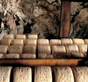 Roquefort rețete brânză și secrete - femeie e zi (Roquefort) Roquefort rețete brânză și secrete - femeie e zi
