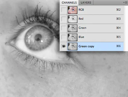 Creați un ochi negru în Photoshop