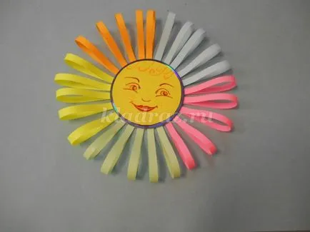 Soare cu mâinile lor