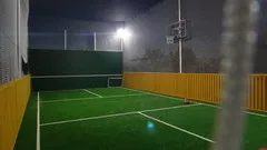 Loc de joaca cu privire la modul de a aranja o dacha în teren de sport țară