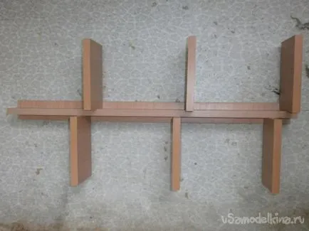 Stand pentru flori cu propriile sale mâini