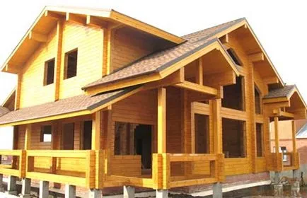 Construcție de case din lemn din grinzi lipite