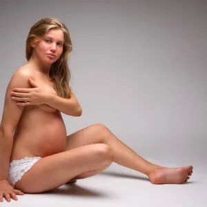 La ce perioadă de sarcină există un colostru în primul rând, de culoare și motive de aspect (care este secretat de san) La ce perioadă de sarcină există un prim colostru, culoarea și cauzele