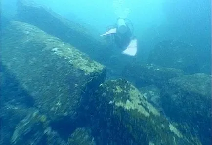 obiecte misterioase de la fundul lacurilor, mărilor și oceanelor, Blogger aniase on-line o septembrie 2013, o barfa