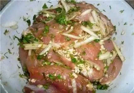Porc coapte în cuptor cu cartofi (cartofi) Carne de porc, coapte în cuptor cu cartofi