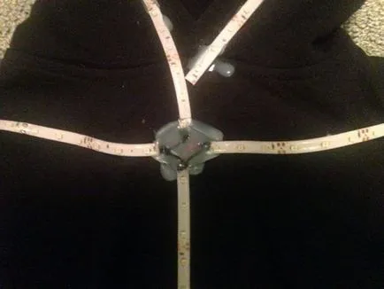 Strălucind costum cu propriile lor mâini