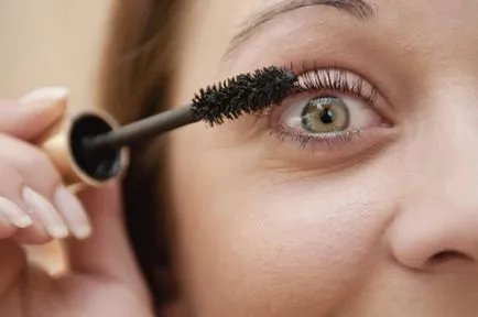 Mascara este tot ce trebuie să știți despre el (cerneala) Mascara este tot ce trebuie să știți despre ea
