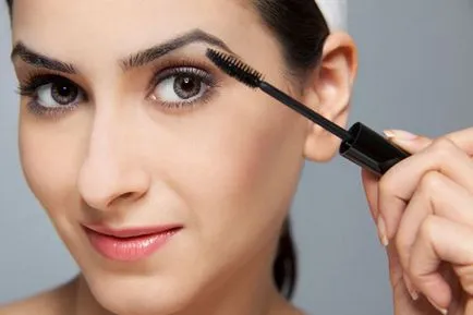 Mascara este tot ce trebuie sa stiti despre aceasta (trebuie să) Mascara este tot ce trebuie să știți despre ea