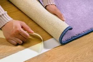 De stabilire covor de stabilire podea de lemn, care se întinde pe bandă