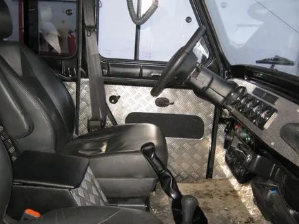 Tuning UAZ-469 cu mâinile lor