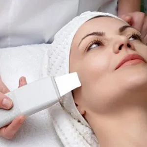 Curățarea cu ultrasunete a feței, care este, contraindicații de peeling cu ultrasunete