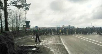 Ultimatum chihlimbar Kiev federalizarea sau independența (galben) Ultimatum chihlimbar Kiev federalizarea sau independența