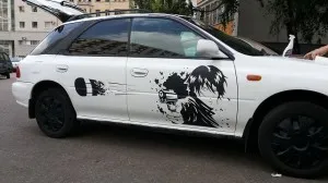 autocolante de vinil pe mașini - foto și video de fabricație și de lipire