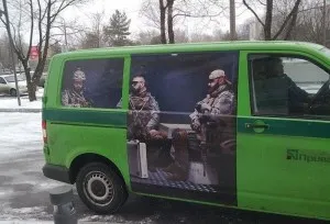 autocolante de vinil pe mașini - foto și video de fabricație și de lipire