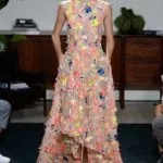 Ținutele pentru fashioniste - în fața scurt, în spatele lung