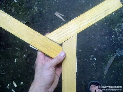 Revenind bumerang cu mâinile lor