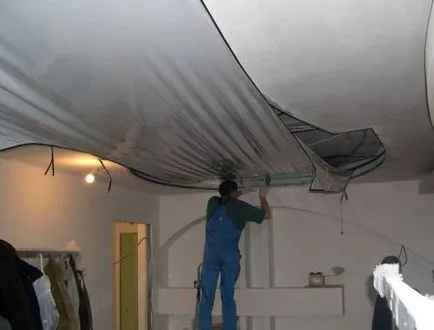 Toate instalarea tavane intinse mâinilor lor proprii, foto și video