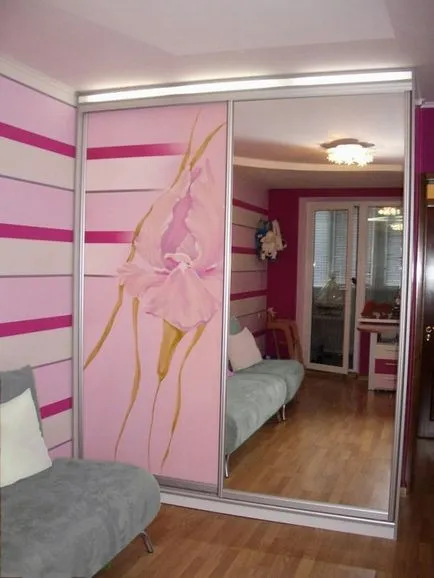 Dulapuri incastrate în fotografie de interior, casa de vis (construit în nișă glisante dulap) Dulapuri incastrate in fotografie interior, casa de vis