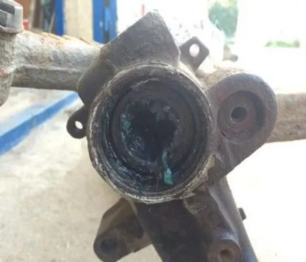 Înlocuirea degete fascicul spate Peugeot 206 cu mâinile lor