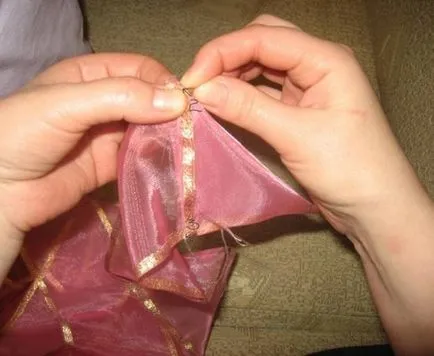 Cum de a lega un arc de panglica de satin Cum de a lega un arc de panglica de satin